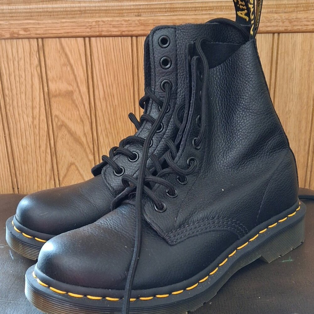 NWOT DR. MARTENS 13512 PASCAL WOMEN'S BOOTS BLACK